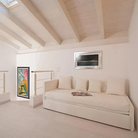 Caesar C4 - Gardagate Appartement Sirmione